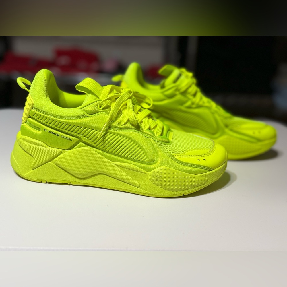 Puma RSX size 9 women’s neon yellow-green sneakers‎